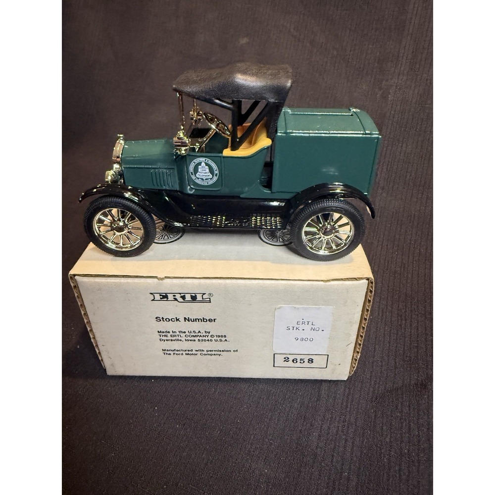 Ertl Ford T 1918 Runabout AT&T Diecast Bank 1:25 Scale 9794 Green Black